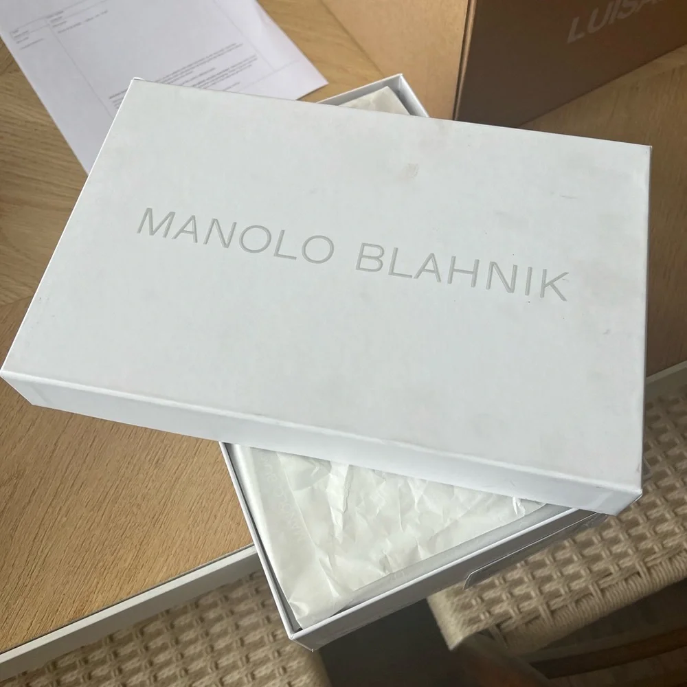 Manolo Blahnik Hangisi 70 purple, new - Picture 9 of 11